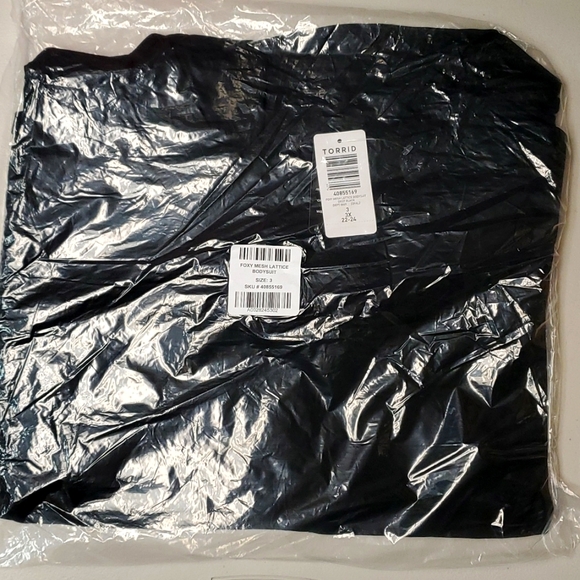 ❤️NWT VINTAGE TORRID BODYSUIT - FOXY MESH LATTICE - CUT OUT FRONT -  PLUS SIZE - Picture 5 of 9